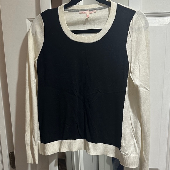 Victoria's Secret Sweaters - Victoria's Secret Cream and Gray Top